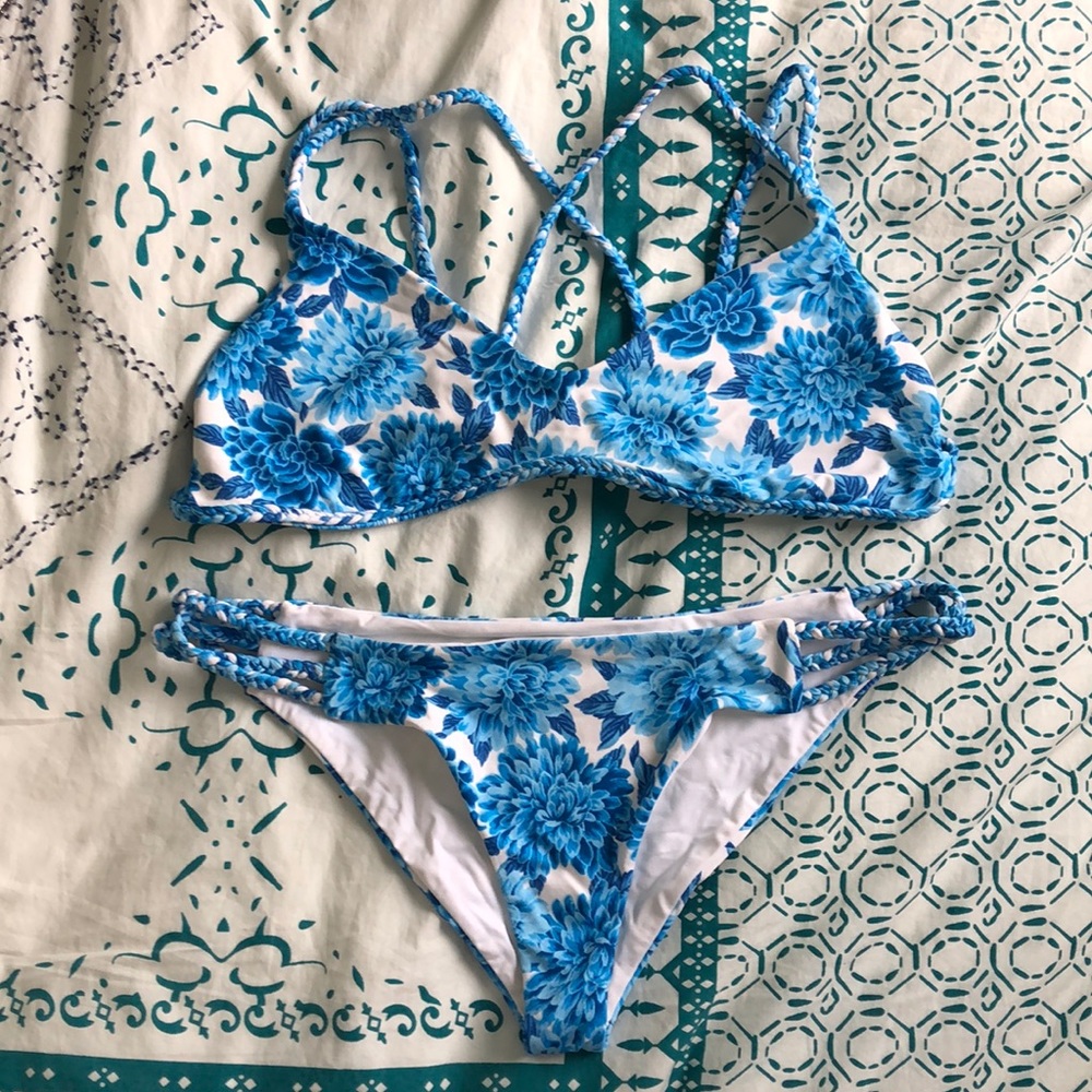 Frankies Bikini Set